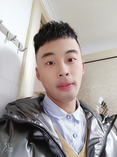 幼稚鬼的第一张照片--泰州相亲服务中心