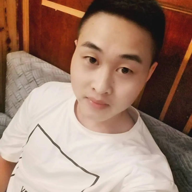 娃娃脸小爸爸的第一张照片--泰州相亲服务中心