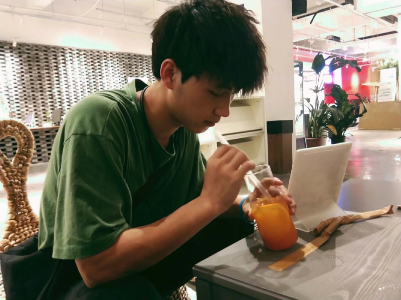 一花一世界的第一张照片--泰州相亲服务中心
