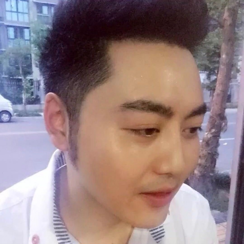 加油吧少年的第二张照片--泰州相亲服务中心