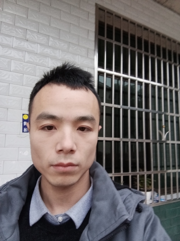 笑得那么开心的第一张照片--泰州相亲服务中心