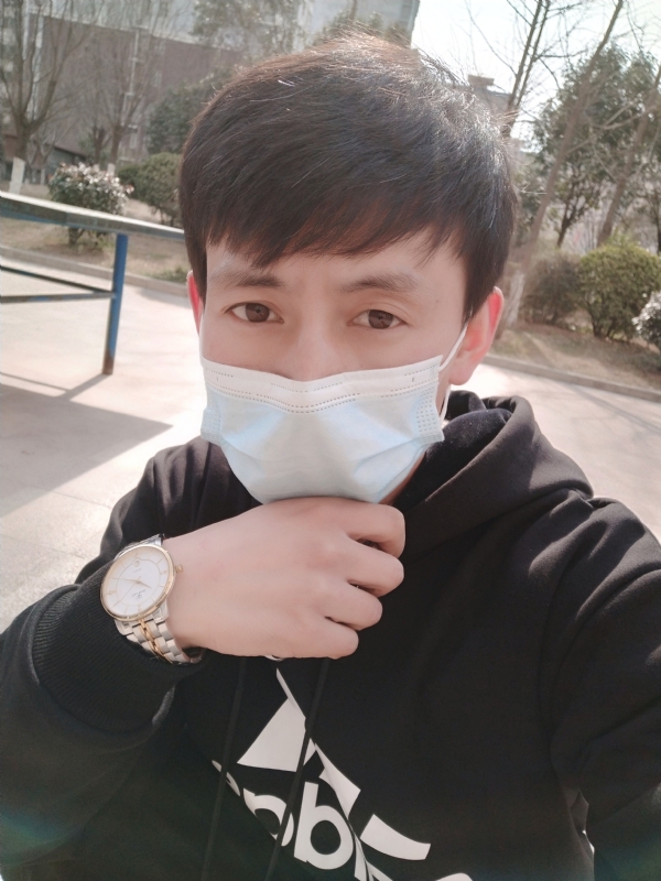 简单的幸福的第一张照片--泰州相亲服务中心