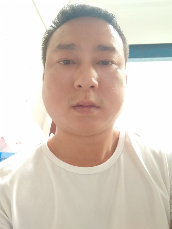 大叔的第一张照片--泰州相亲服务中心