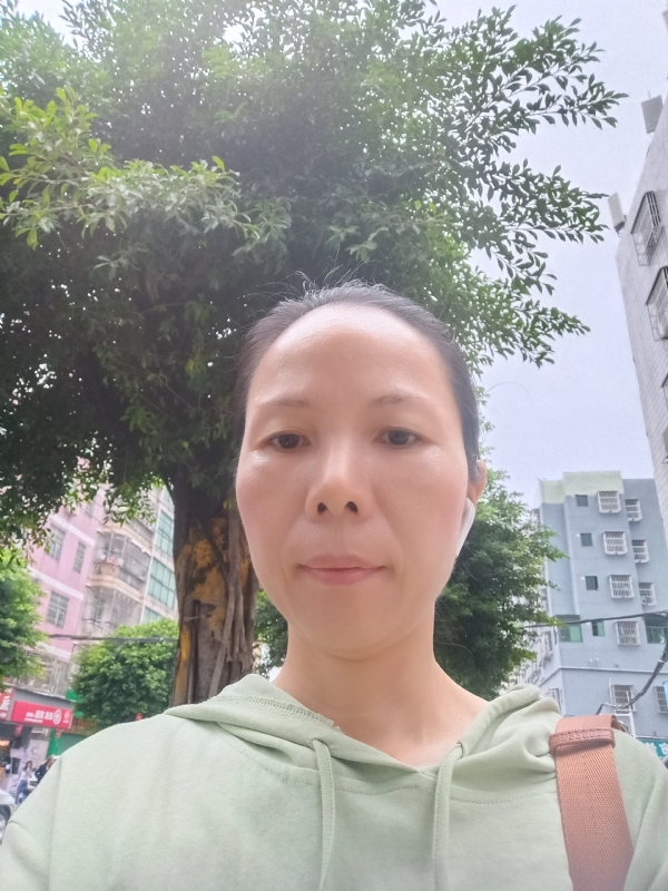 容容的第一张照片--泰州相亲服务中心