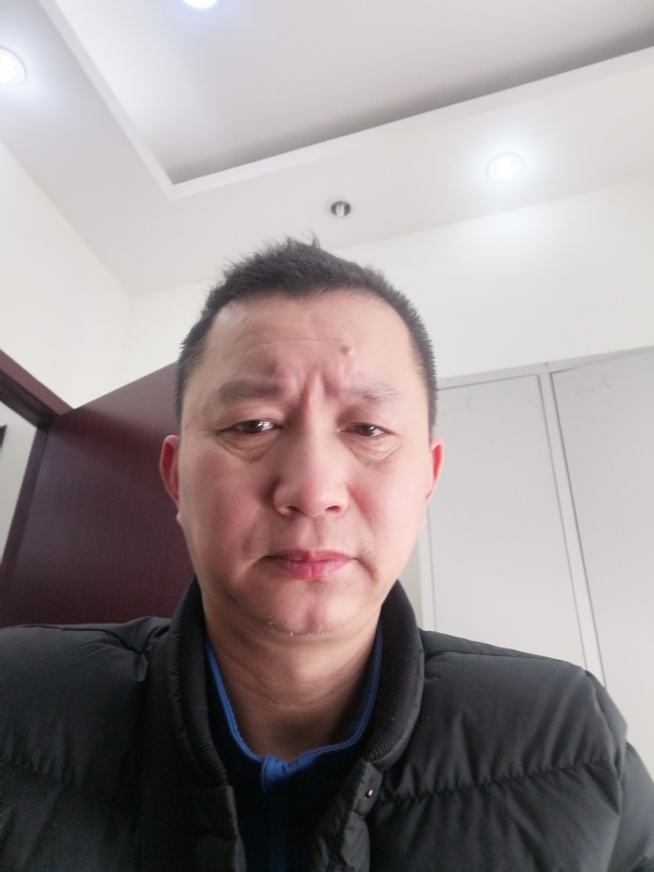 相视而笑的第一张照片--泰州相亲服务中心