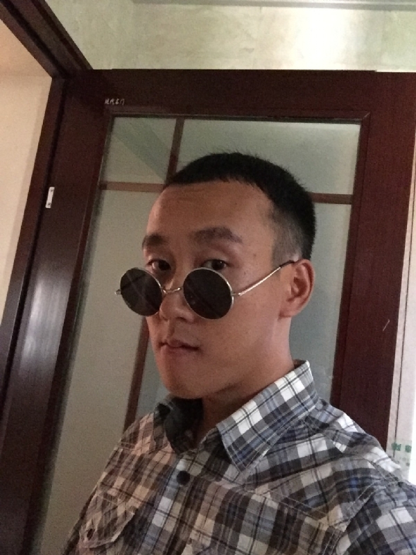 悲喜的第一张照片--泰州相亲服务中心