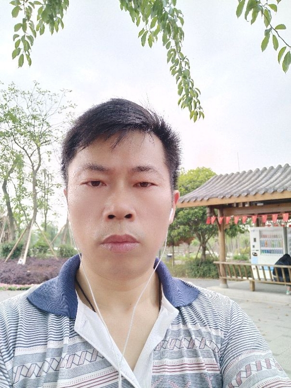 一个人的孤单的第一张照片--泰州相亲服务中心