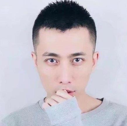 辛酉的第一张照片--泰州相亲服务中心