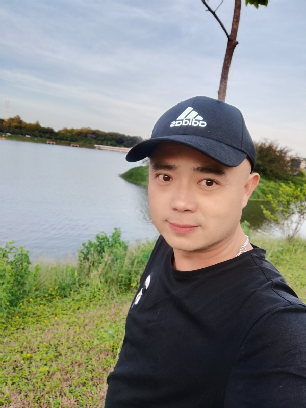 石头哥的第一张照片--泰州相亲服务中心