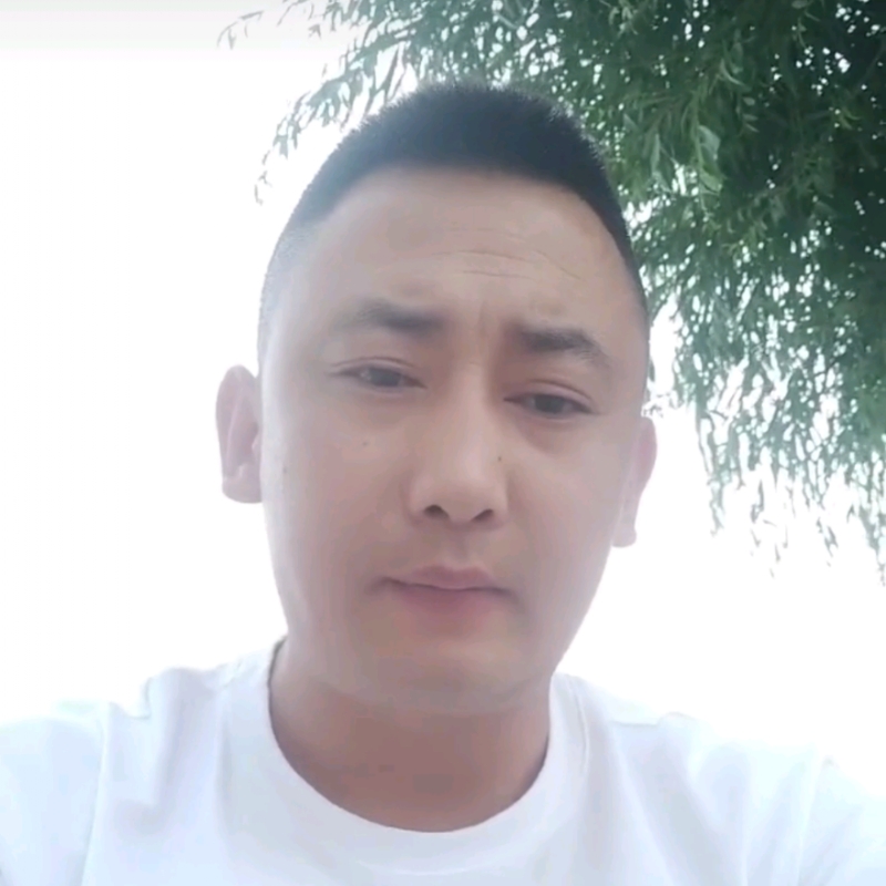 潇洒的第一张照片--泰州相亲服务中心