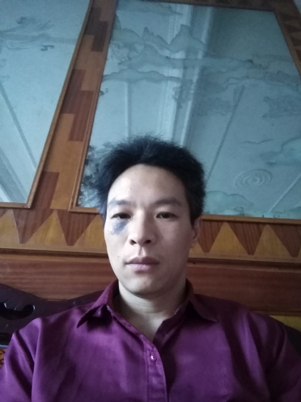 风中落叶的第一张照片--泰州相亲服务中心