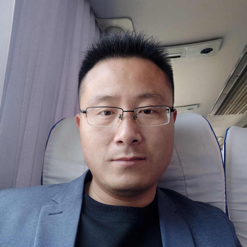 桑业挺的第一张照片--泰州相亲服务中心