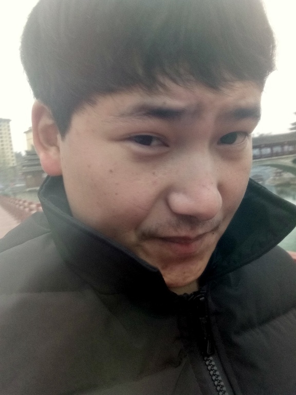 侗族青年作家超超的第二张照片--泰州相亲服务中心