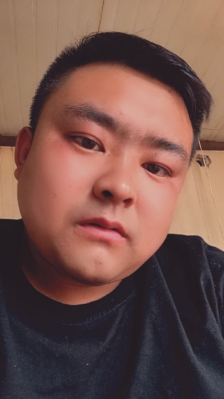 爱我所爱的第一张照片--泰州相亲服务中心