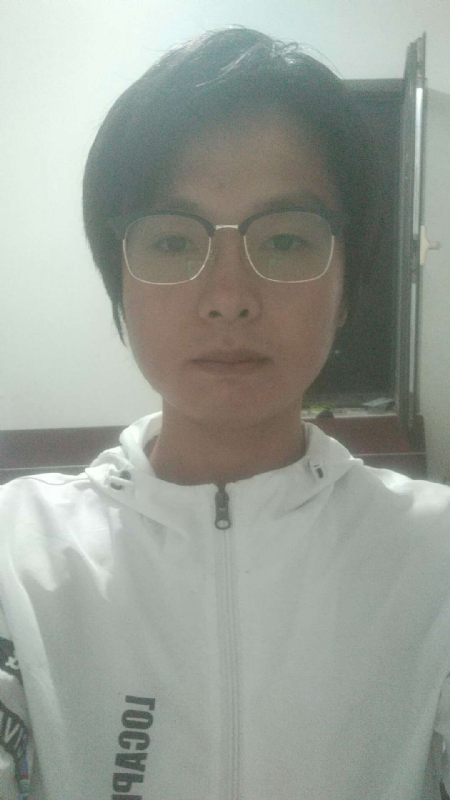 轻吻的第一张照片--泰州相亲服务中心