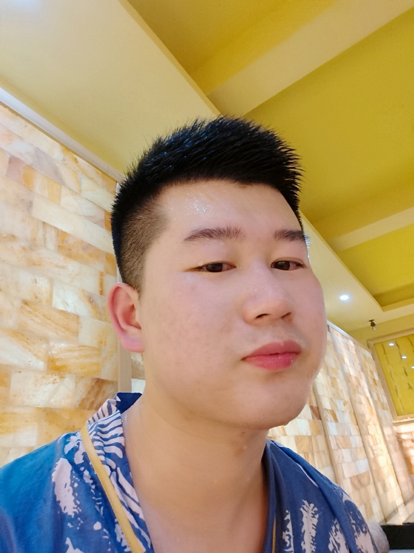 六月与阿十二的第一张照片--泰州相亲服务中心