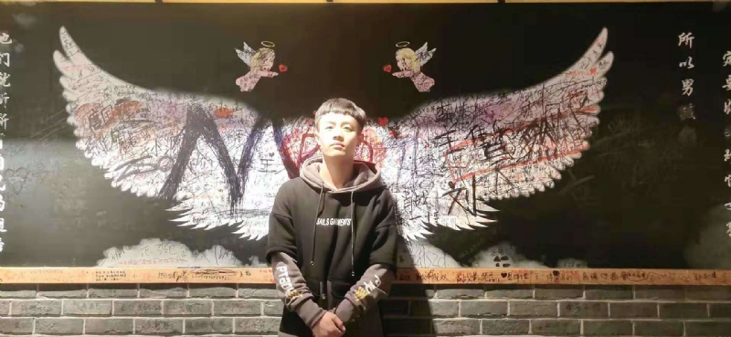 水彩画师的第一张照片--泰州相亲服务中心