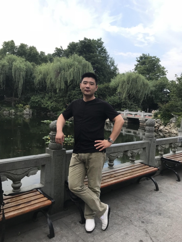 未来可期的第一张照片--泰州相亲服务中心