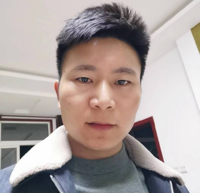 延峰的第一张照片--泰州相亲服务中心