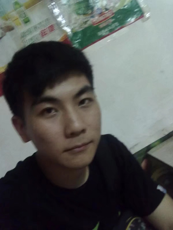 蜡笔小新的第三张照片--泰州相亲服务中心