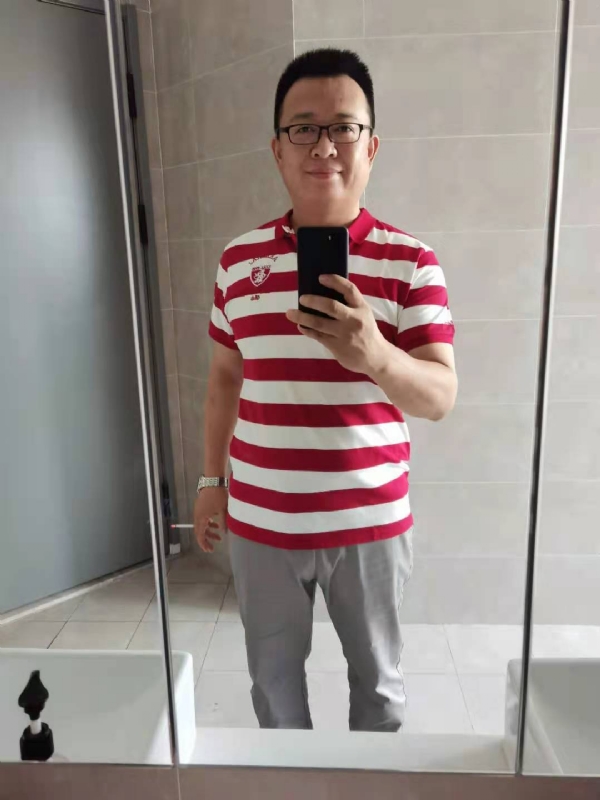 行走的打桩机的第一张照片--泰州相亲服务中心