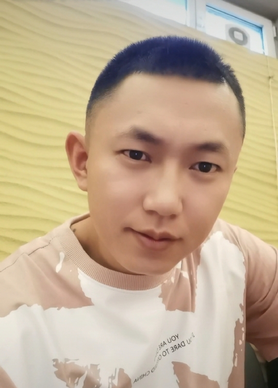 爱意随风起的第一张照片--泰州相亲服务中心