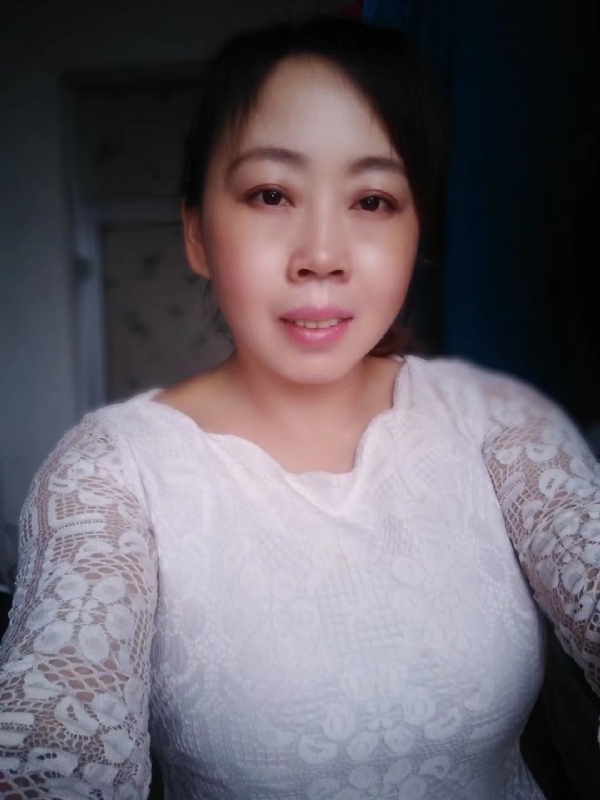 笑看人生的第一张照片--泰州相亲服务中心