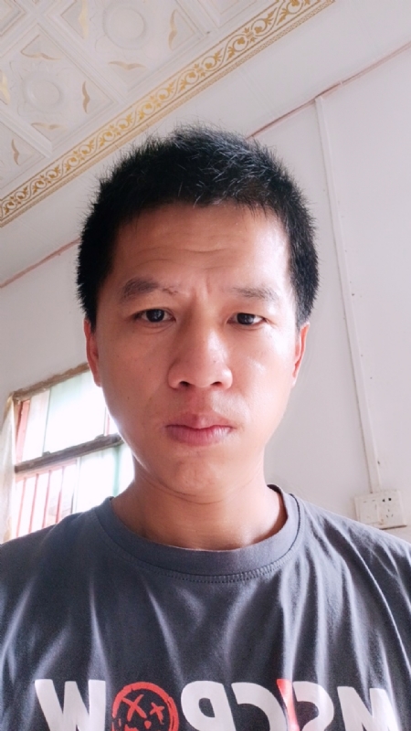 人都再努力的第一张照片--泰州相亲服务中心