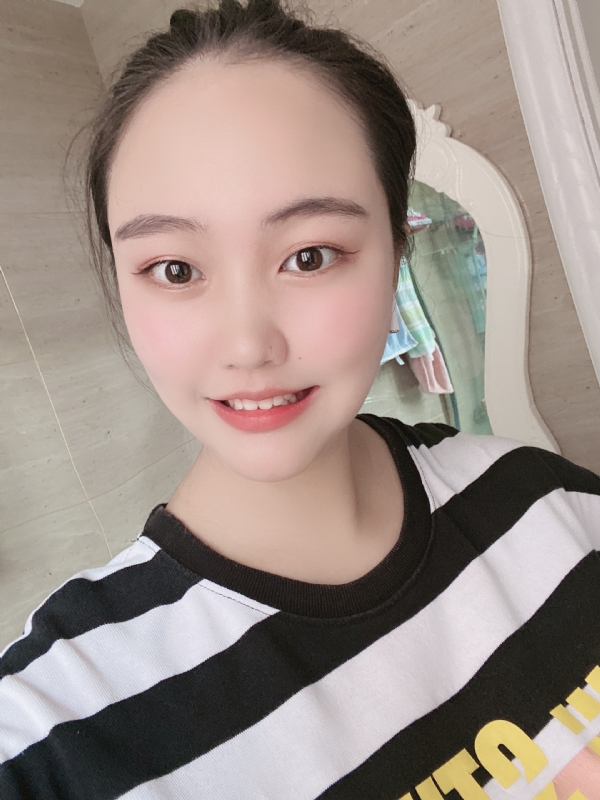 灵儿的第二张照片--泰州相亲服务中心