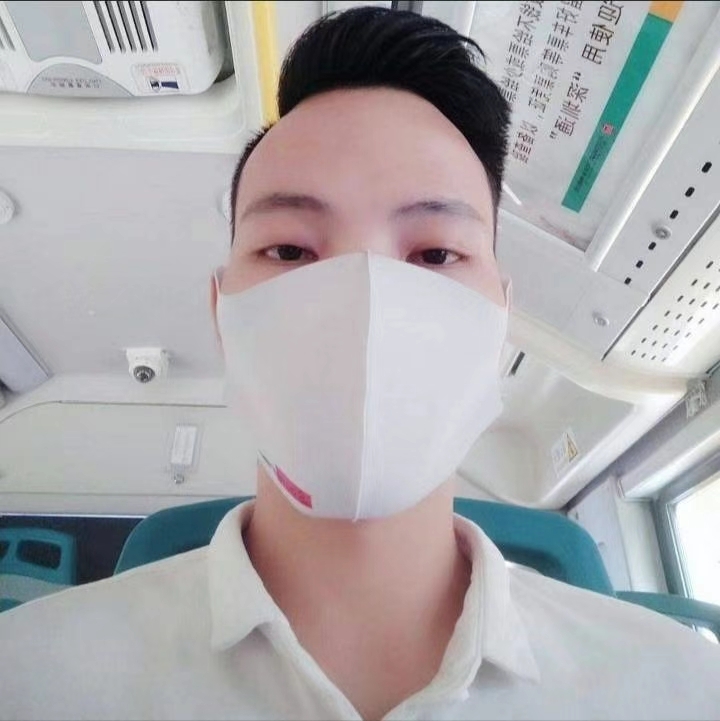 摆渡者的第一张照片--泰州相亲服务中心