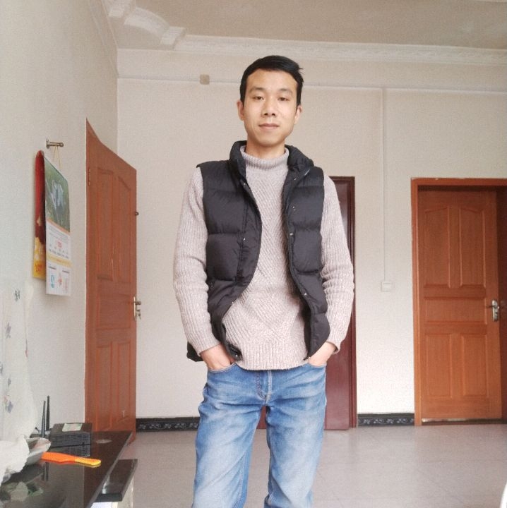 小伙子的第一张照片--泰州相亲服务中心