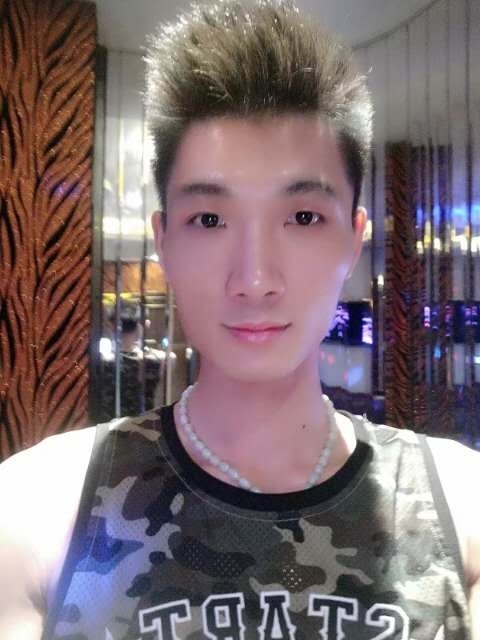 人生如戏的第一张照片--泰州相亲服务中心