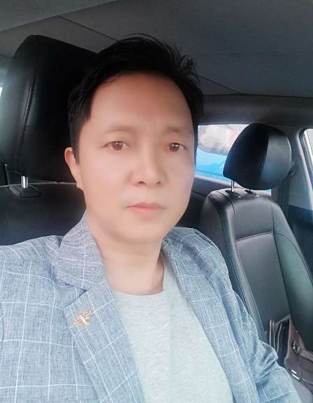 深蓝的第二张照片--泰州相亲服务中心