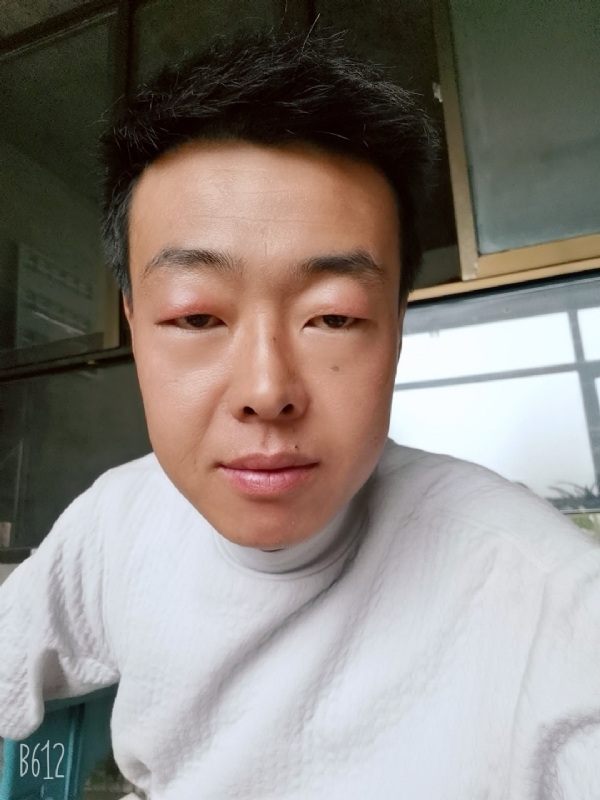 缺爱80后的第一张照片--泰州相亲服务中心
