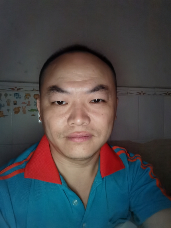 与子携老的第二张照片--泰州相亲服务中心