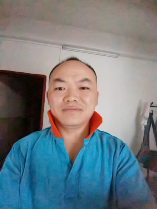 与子携老的第四张照片--泰州相亲服务中心