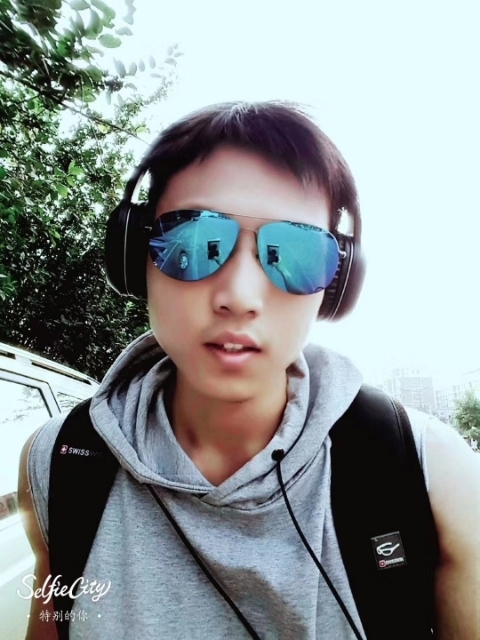 失意的人的第一张照片--泰州相亲服务中心