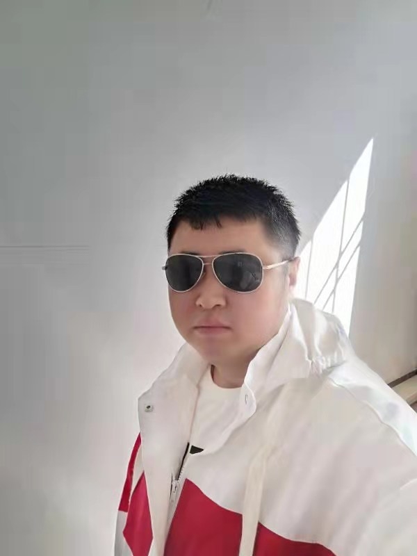 大漠叔叔的第一张照片--泰州相亲服务中心
