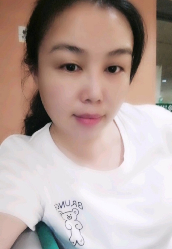 淡淡的云的第三张照片--泰州相亲服务中心