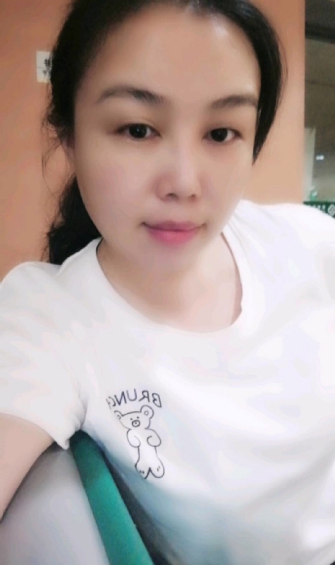 淡淡的云的第四张照片--泰州相亲服务中心