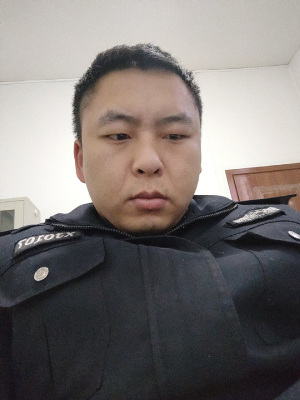 好纠结的第二张照片--泰州相亲服务中心