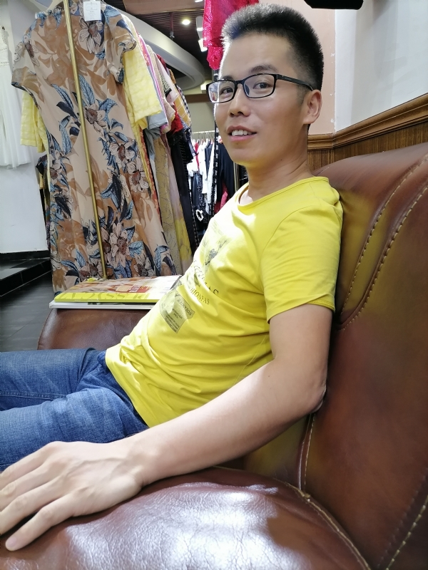 汪顺鹏的第二张照片--泰州相亲服务中心