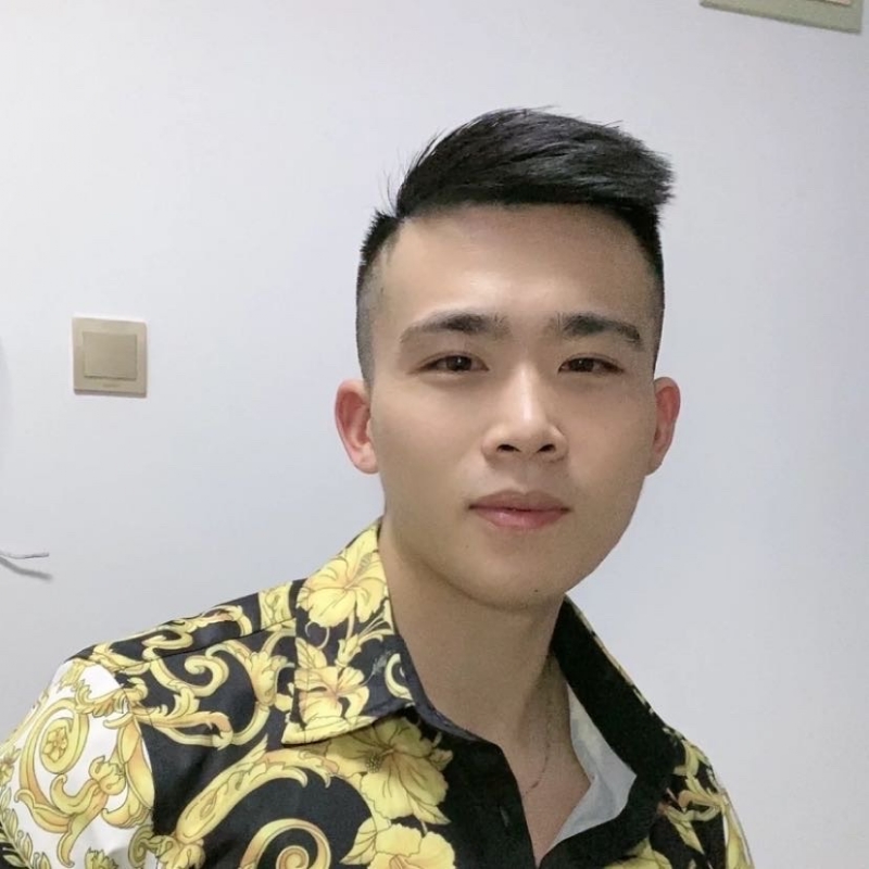迷彩冲锋衣的第一张照片--泰州相亲服务中心