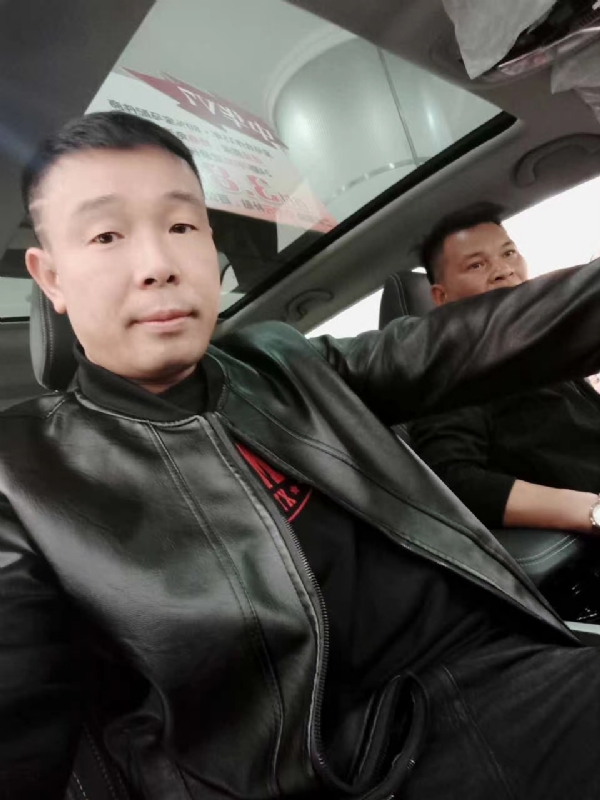 醉红尘的第一张照片--泰州相亲服务中心