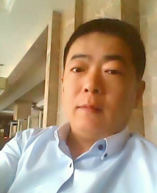 落叶随风的第一张照片--泰州相亲服务中心