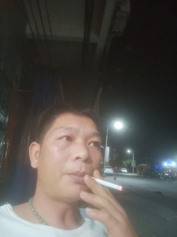 善解人意的第一张照片--泰州相亲服务中心
