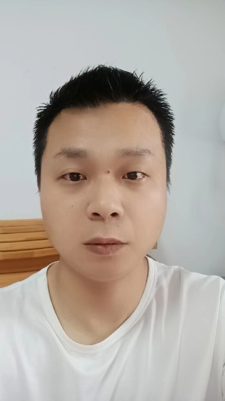 阳光的第一张照片--泰州相亲服务中心