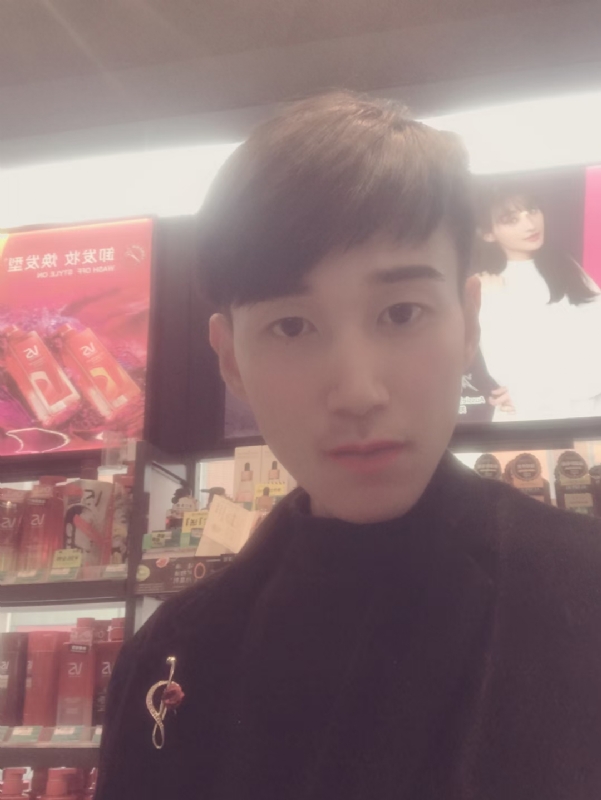 唯美的爱情故事的第一张照片--泰州相亲服务中心