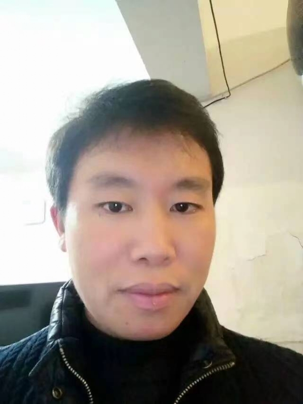 擎天柱的第三张照片--泰州相亲服务中心