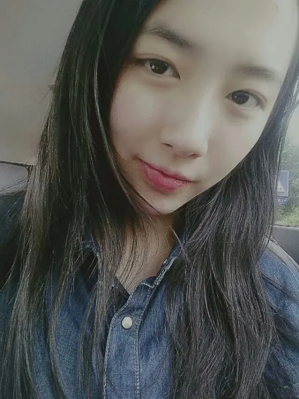 小她的第一张照片--泰州相亲服务中心